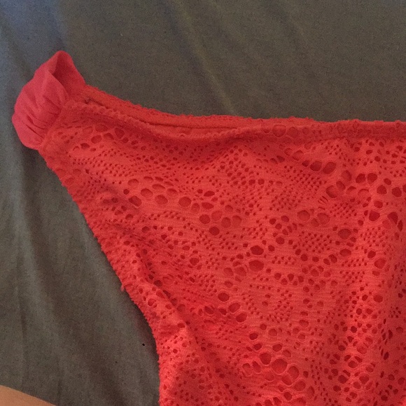 Pink bottom! - Picture 3 of 3